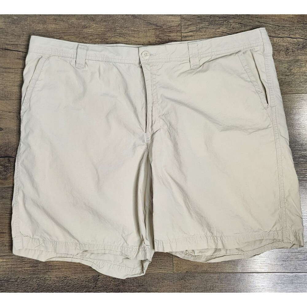 Columbia Men's Beige Canvas Chino Shorts Size 40 Flat Front Pockets Travel